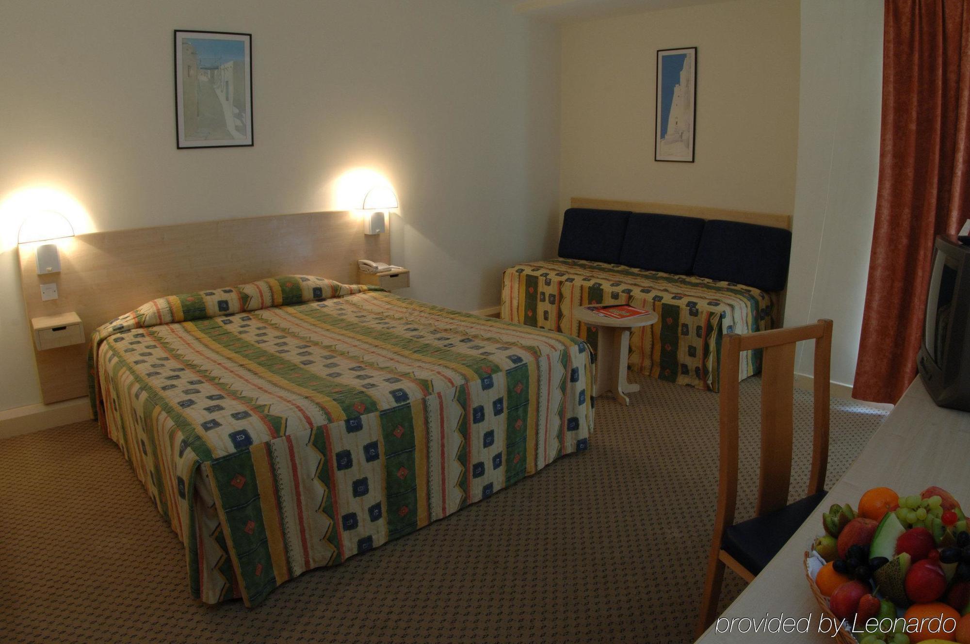 Tulip Downtown 3*